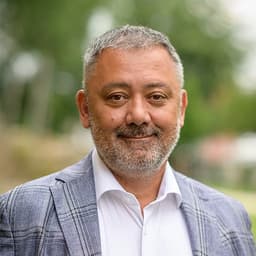 Portrét: Martin Karim